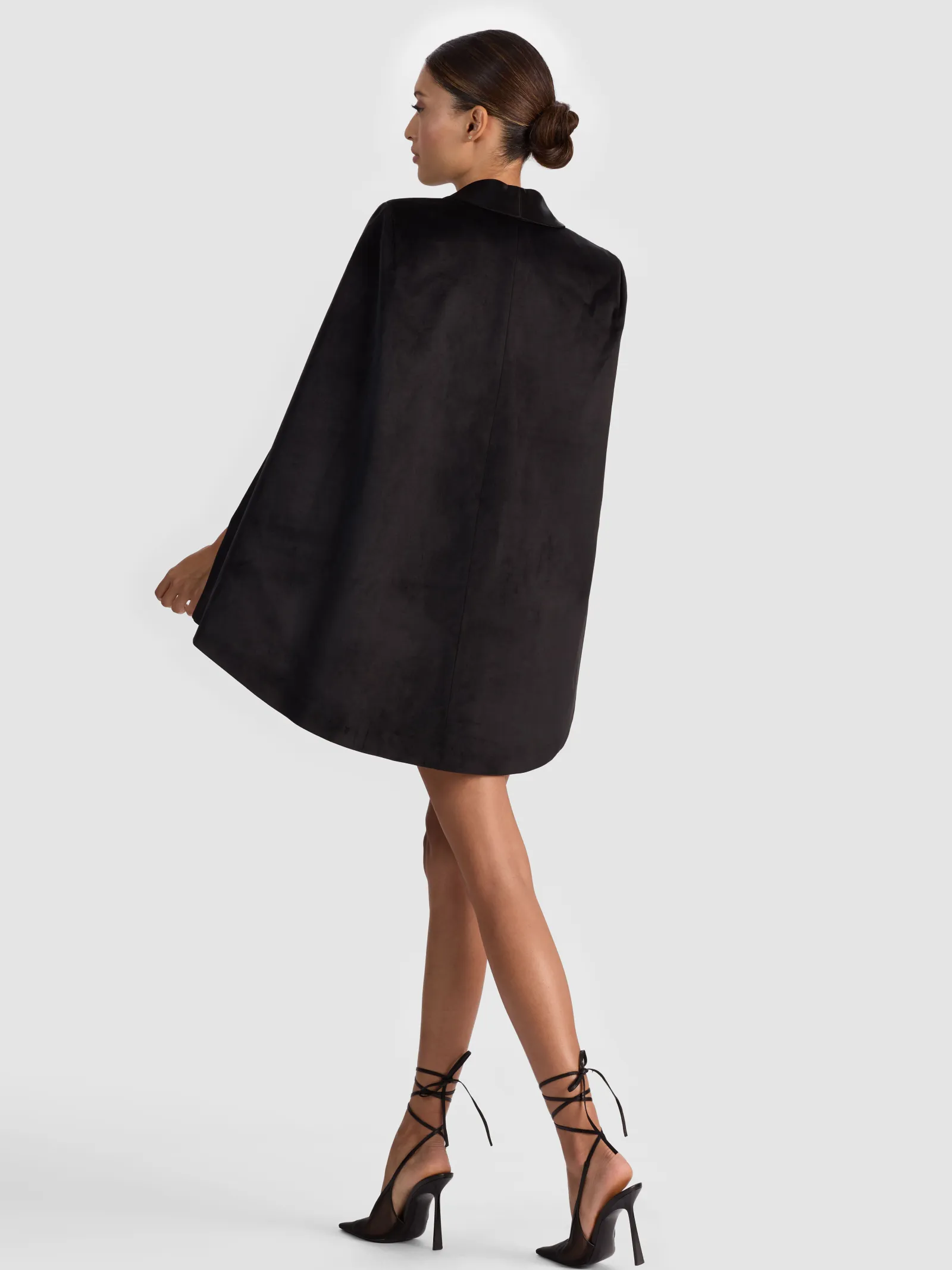 Alice and Olivia BLAZERS*ESTHER VELVET CAPE BLAZER