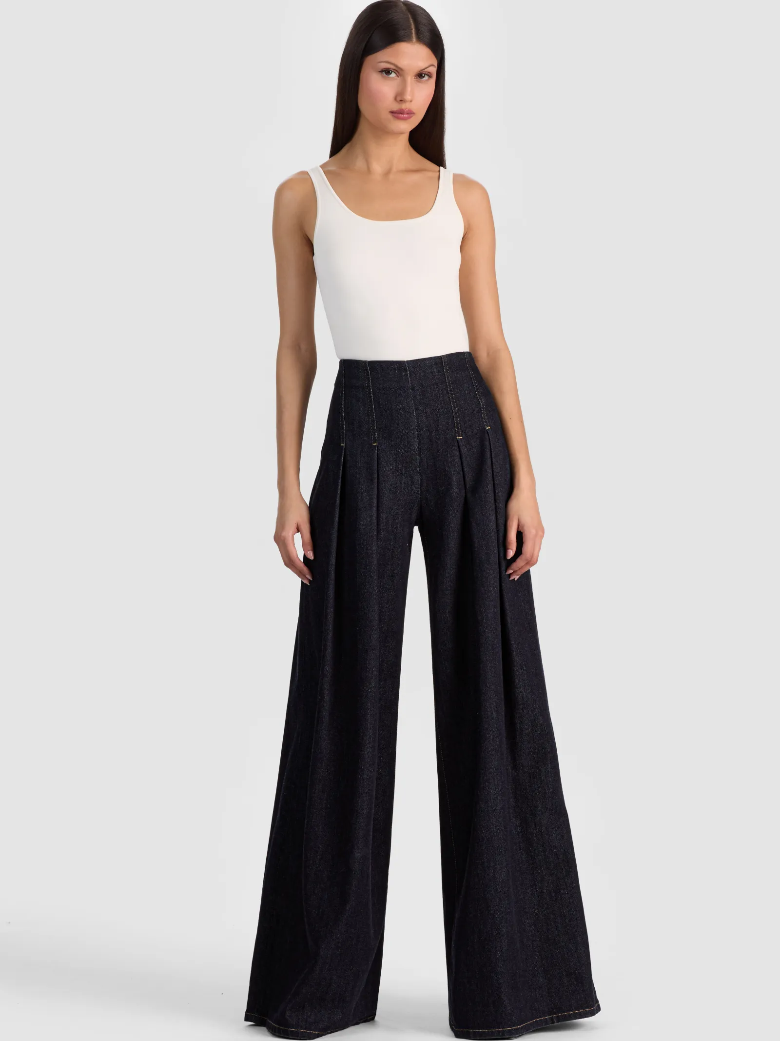 Alice and Olivia FEATURED SHOPS*HENRY PLEATED DENIM PANT