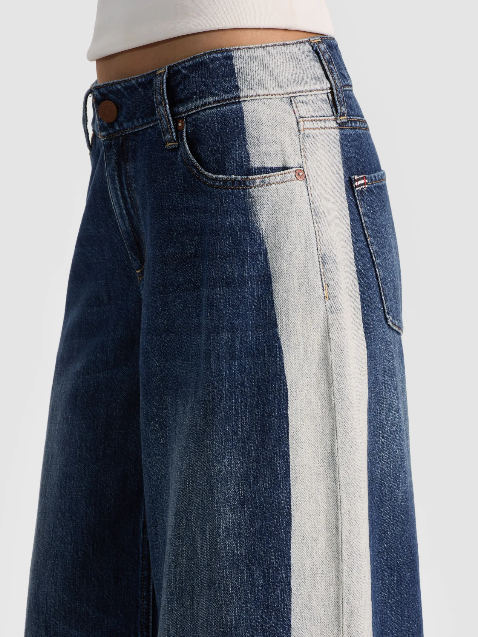 Alice and Olivia JEANS*STU SIDE STRIPE JEAN